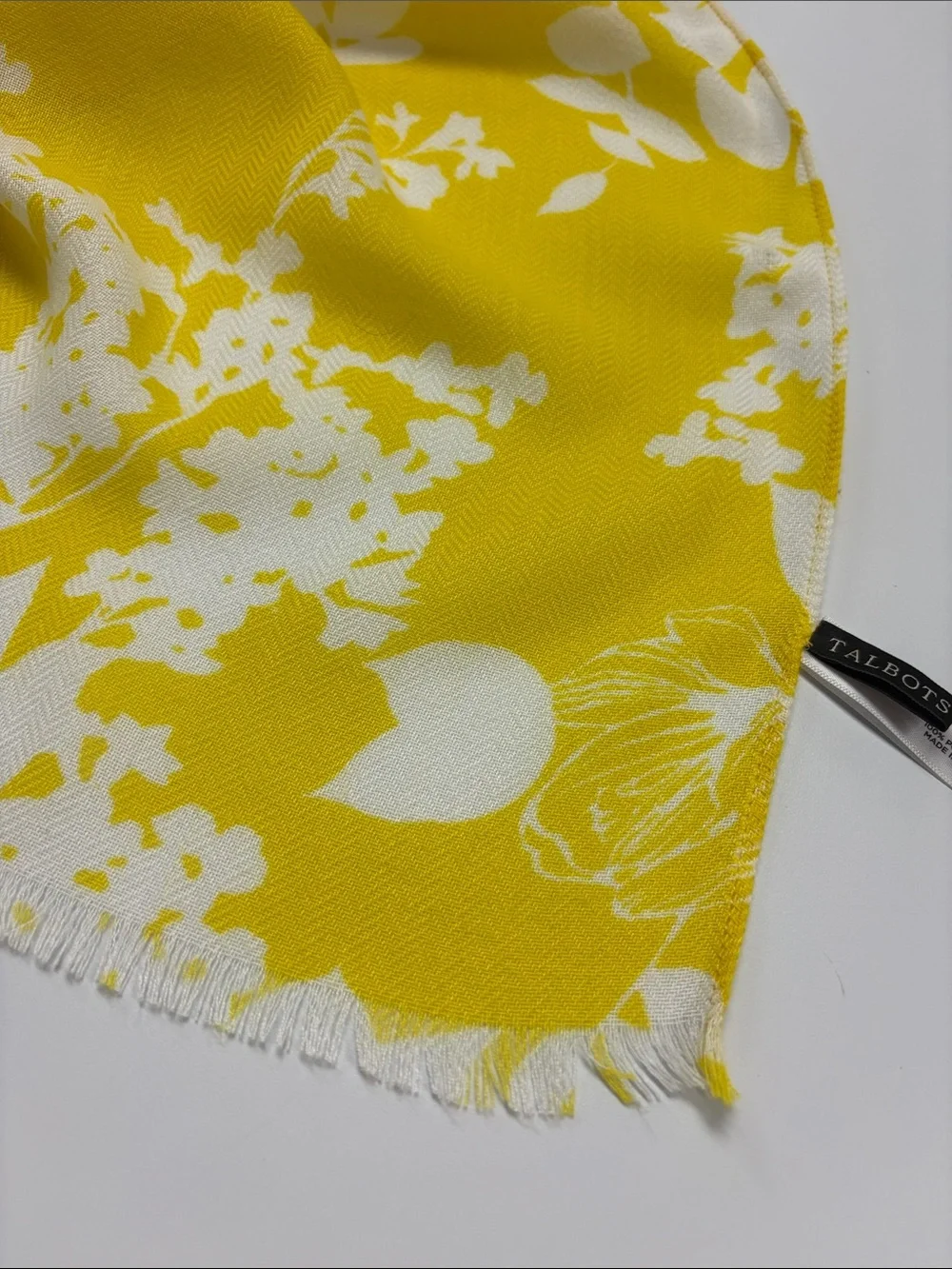 Talbots gorgeous scarf
